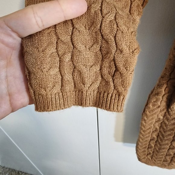 T Tahari Knee Length Brown Cable Knit Cardigan Sweater | Size Med - Picture 3 of 8